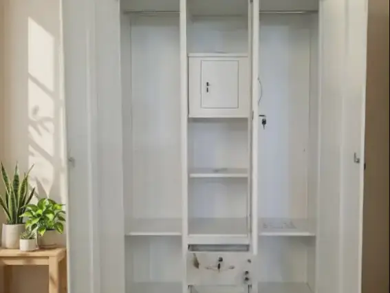 Metal wardrobe LKSY AL-07 1.jpg